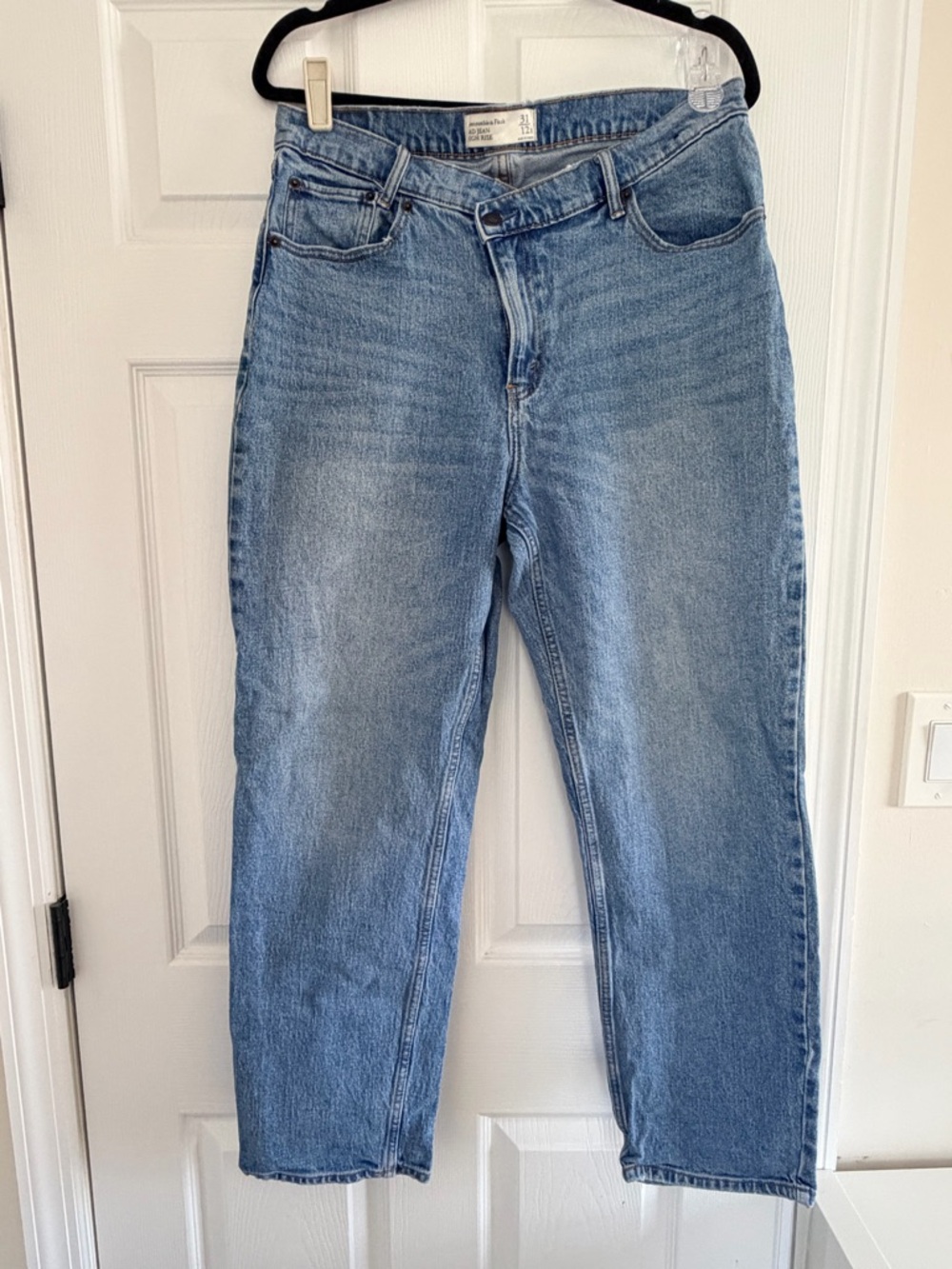 Abercrombie & Fitch Light Blue Denim Jeans - Picture 2 of 4